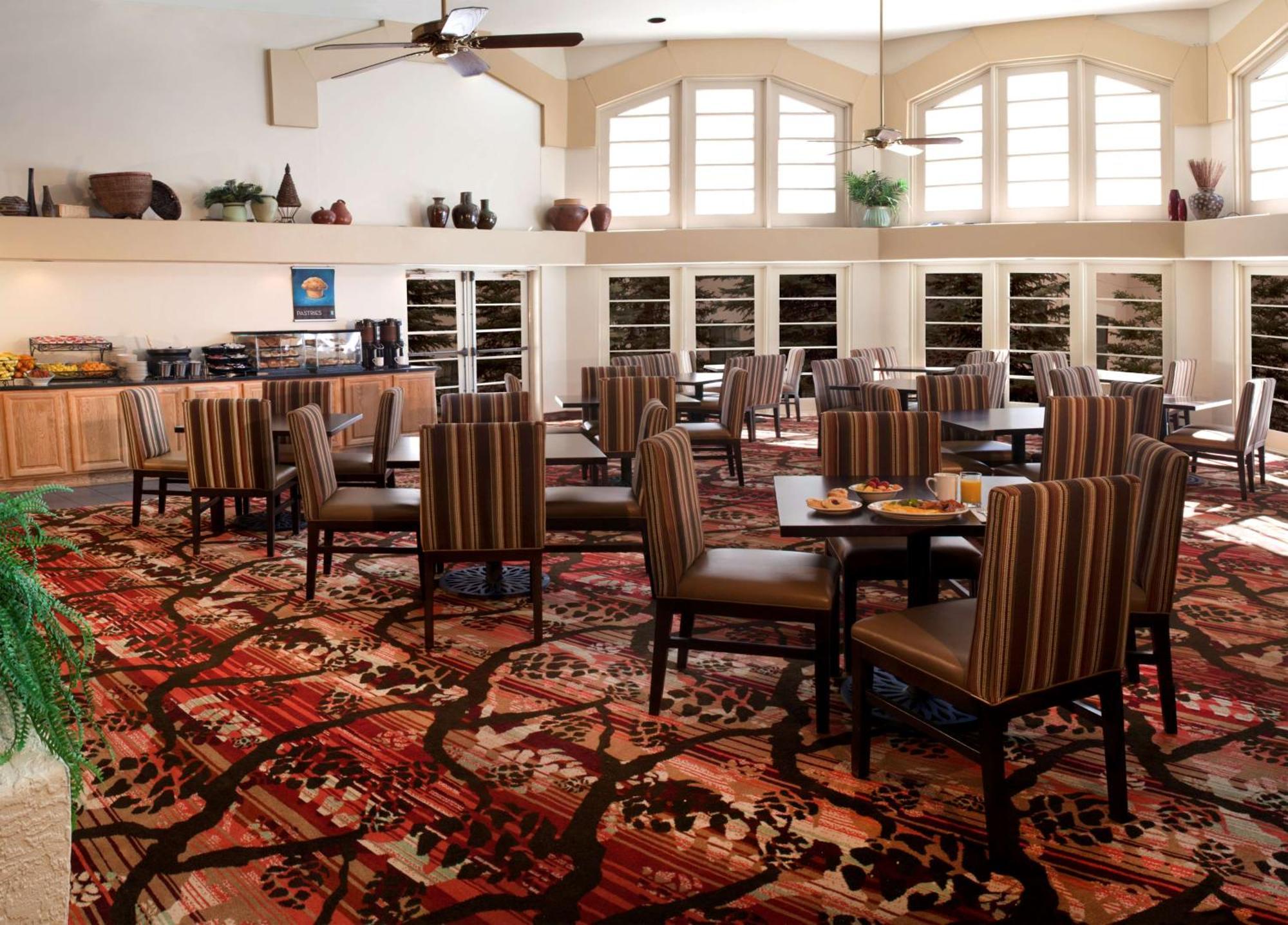 Embassy Suites By Hilton Flagstaff Exterior foto